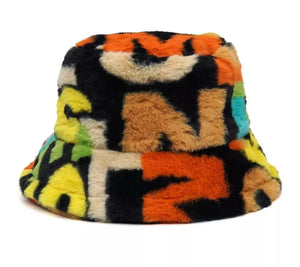 Woody Faux Pearl Handbag & Furry Faux Bucket Hat